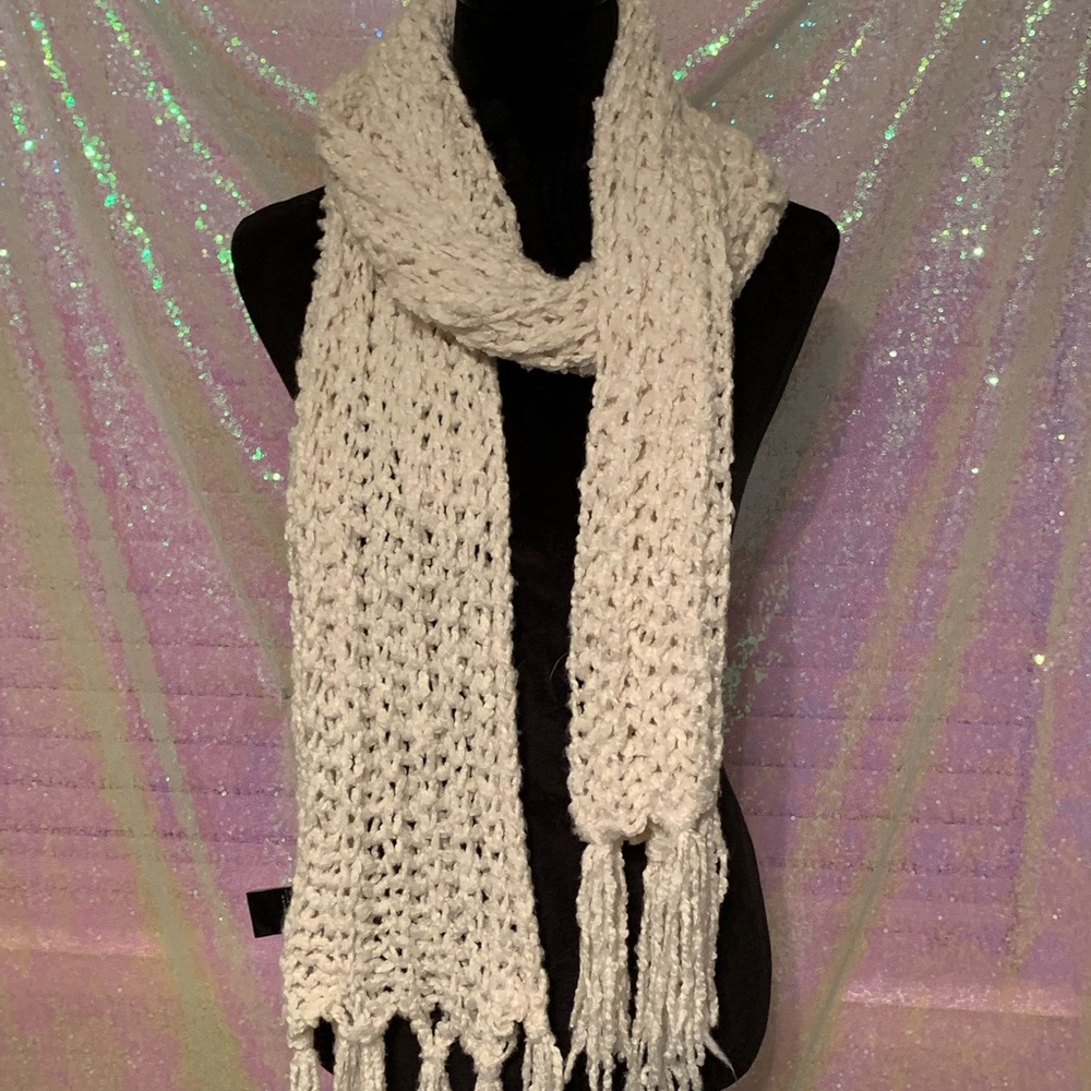 Marcus Adler Knit Scarf